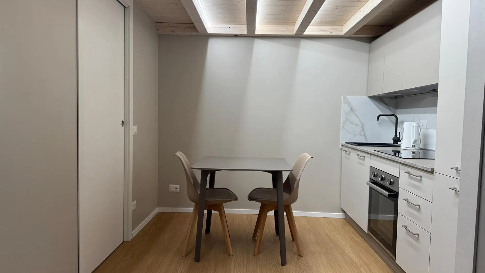 Comecasa Incantevole Loft Near Bocconi Mediolan 0*,